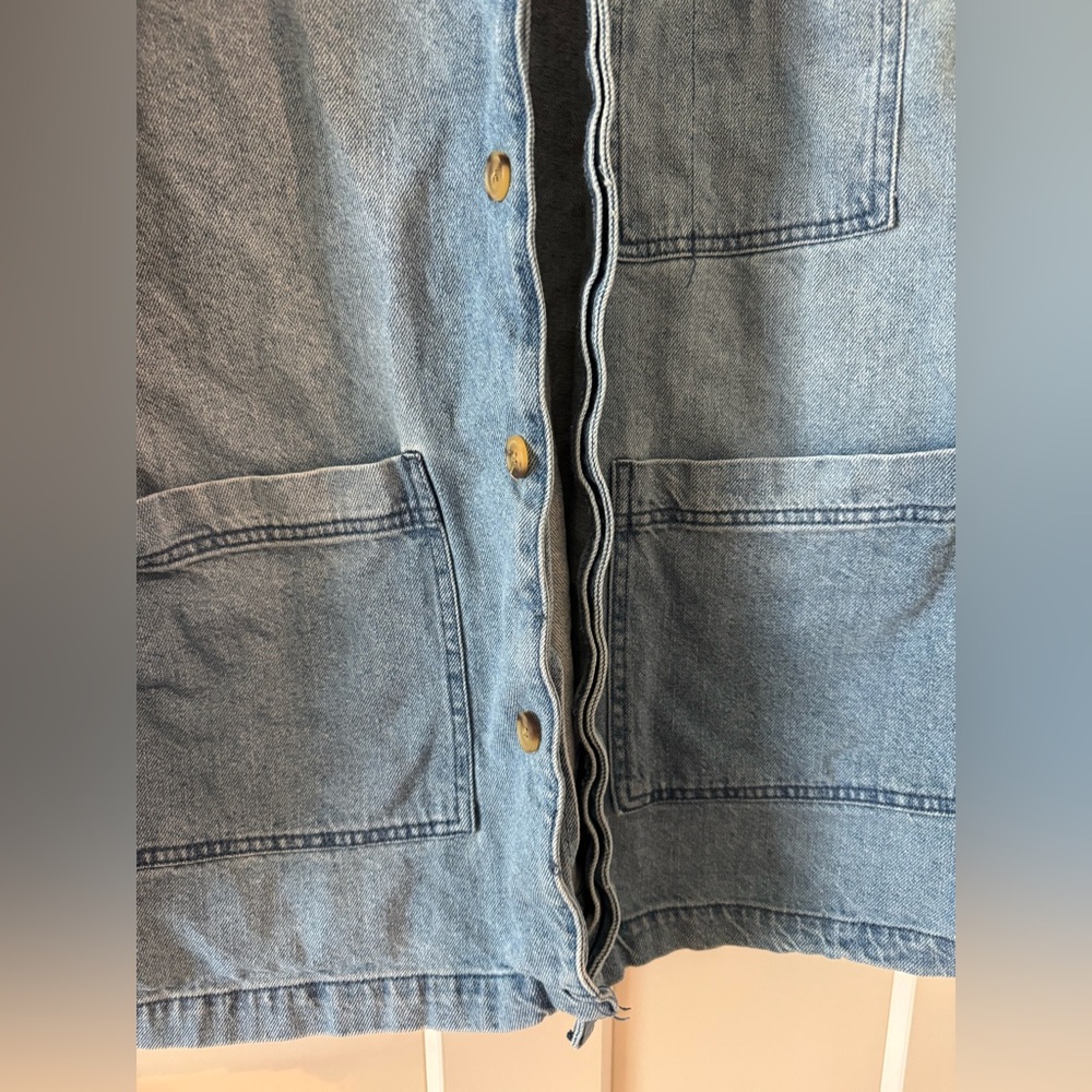 Universal Threads Women’s Small Oversized Blue De… - image 4